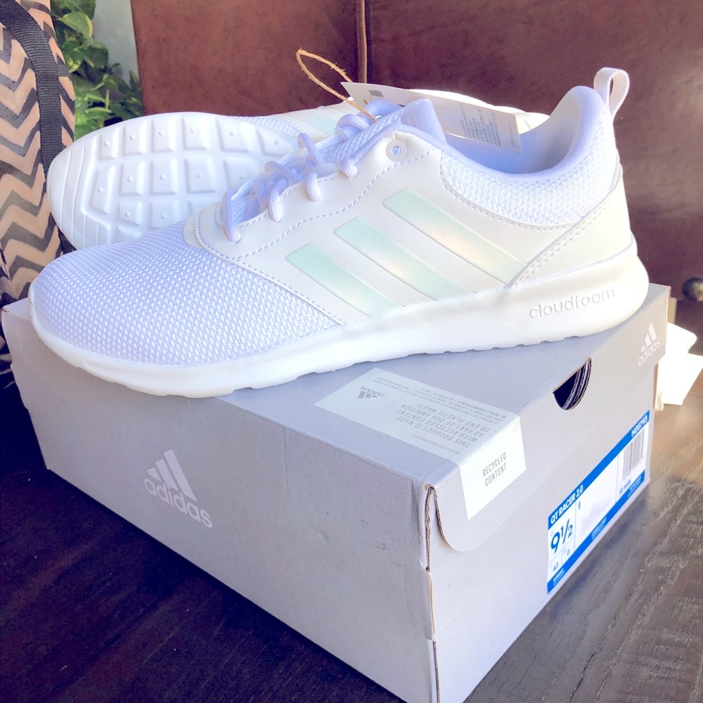 *BRAND NEW* Women’s Adidas QT RACER 2.0 White 9.5